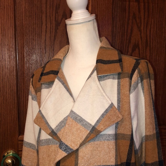 Plaid Women's Jacket - Tan and White - Picture 6 of 10